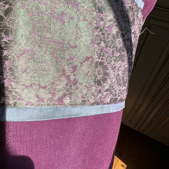 Purple and Green Fabric Wrap - Picture 5 of 5